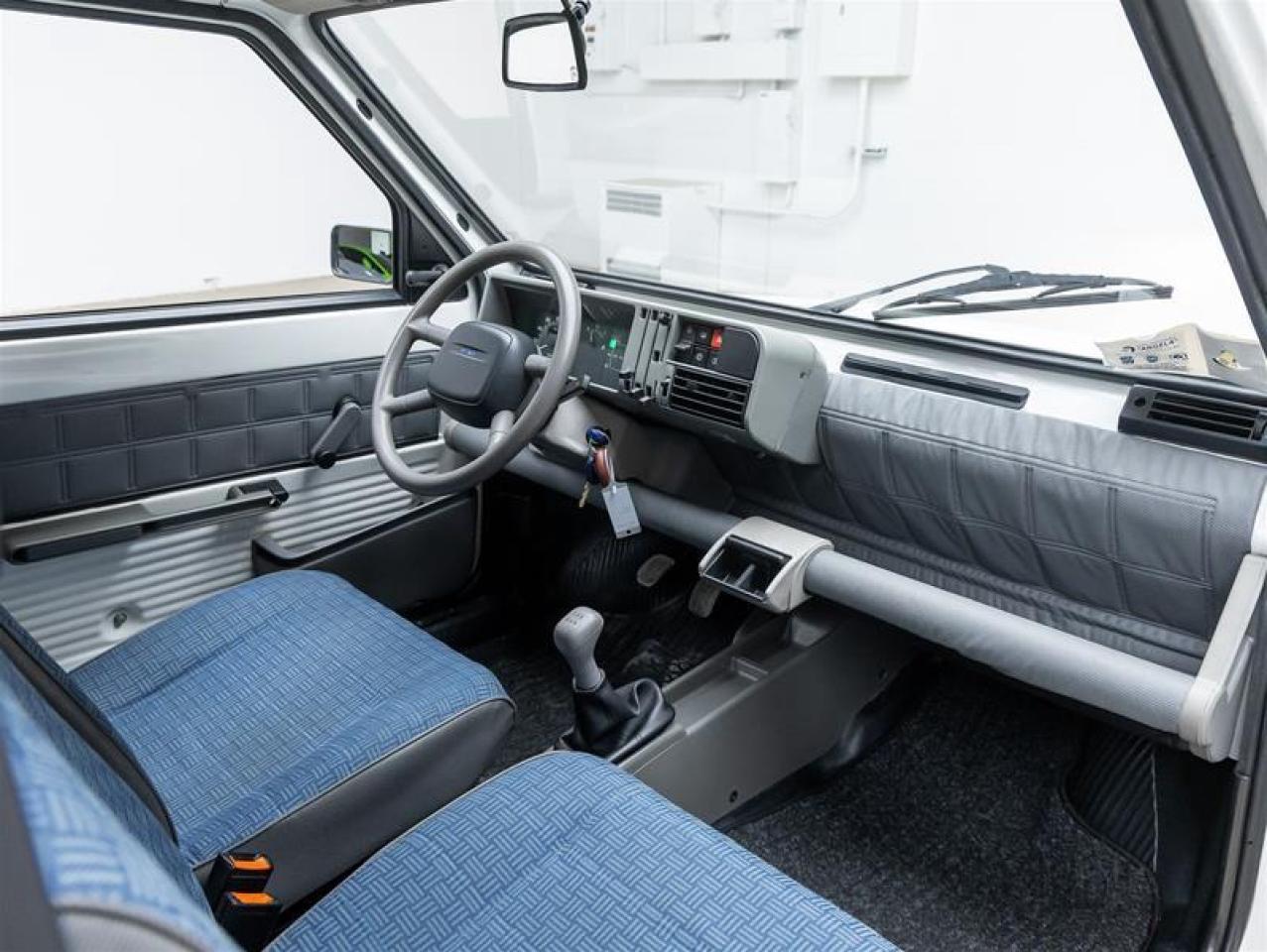 2000 Cadillac Model20  Photo