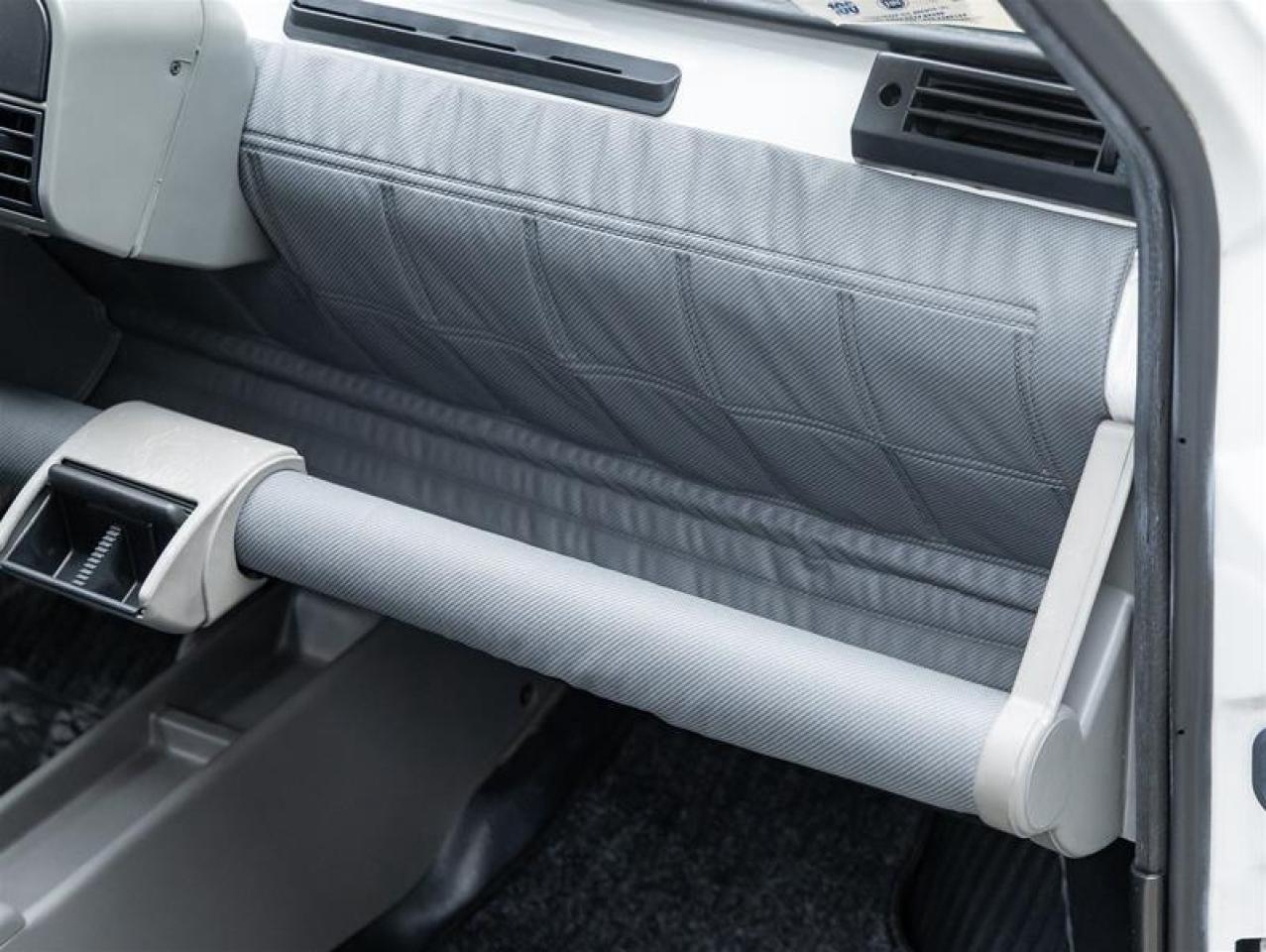 2000 Cadillac Model20  Photo