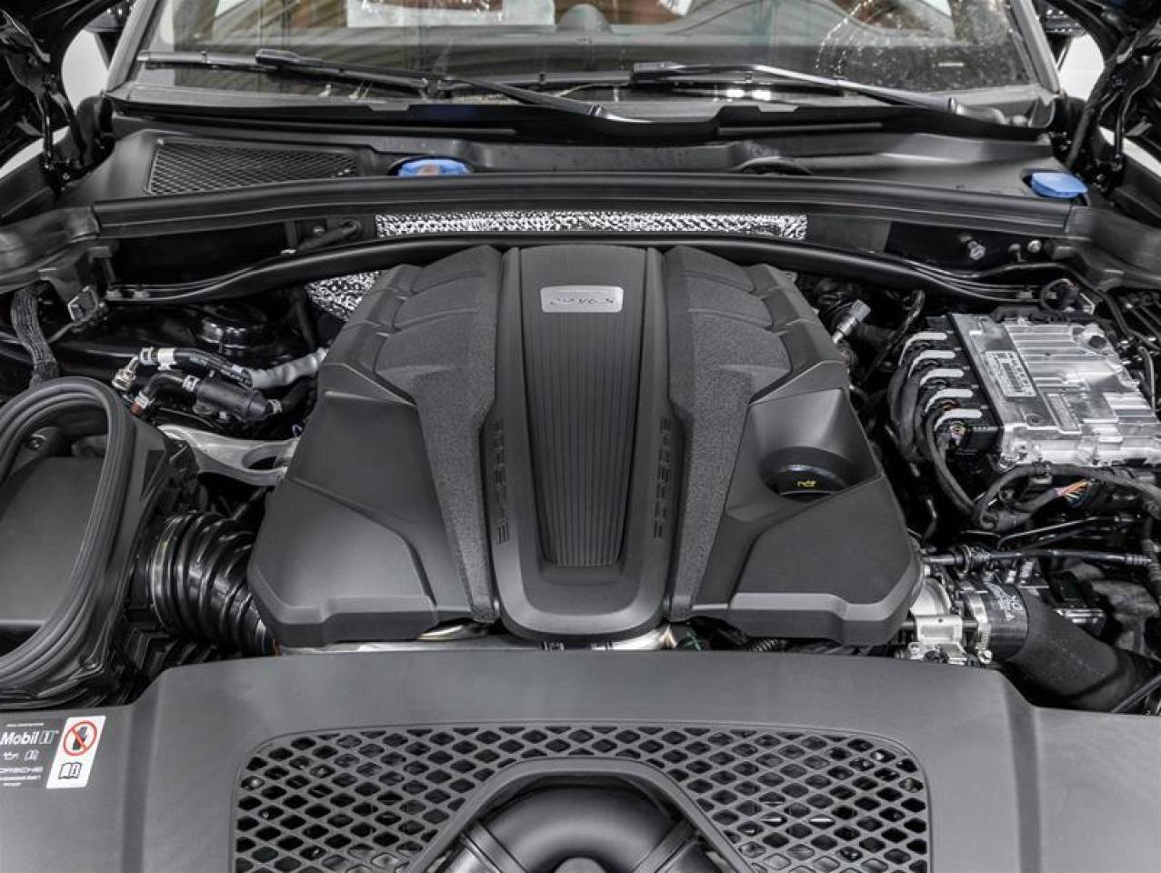 2025 Porsche Macan  Photo