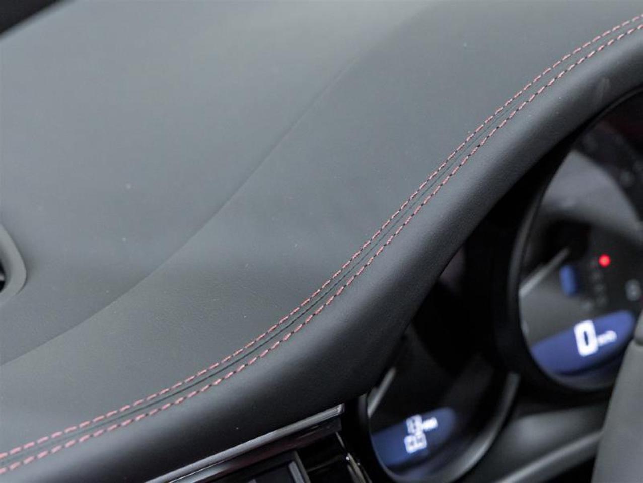 2025 Porsche Macan  Photo