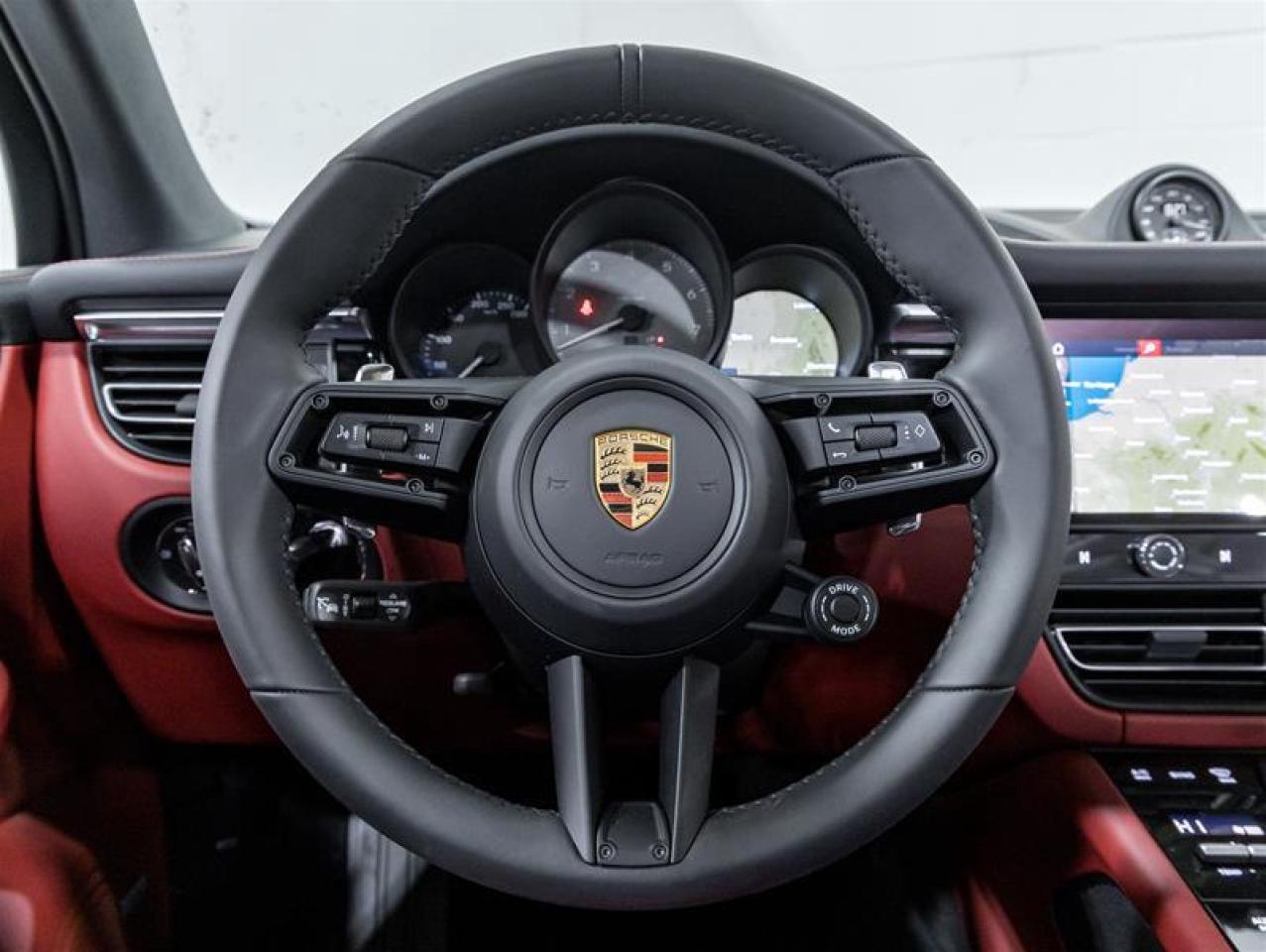 2025 Porsche Macan  Photo