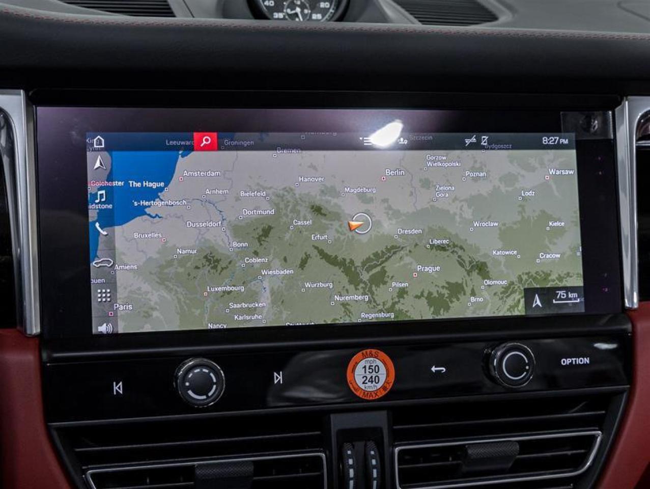 2025 Porsche Macan  Photo