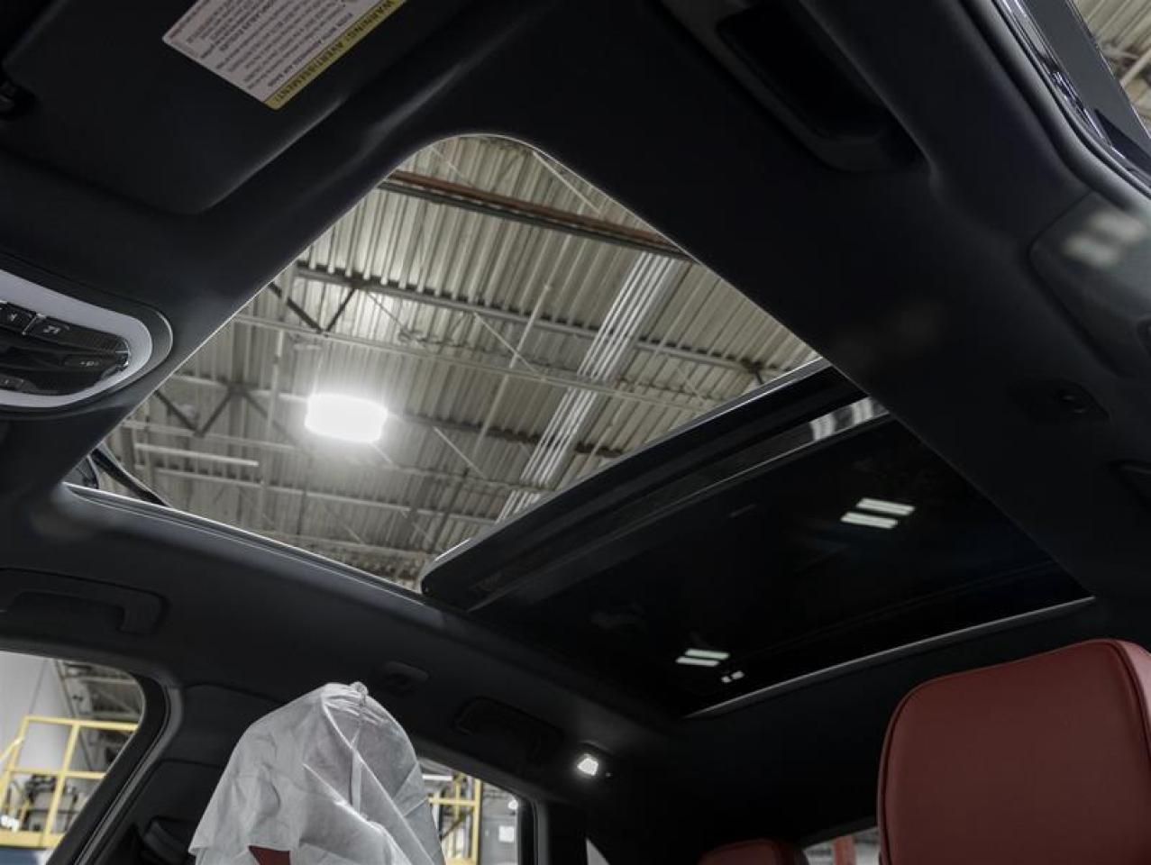 2025 Porsche Macan  Photo