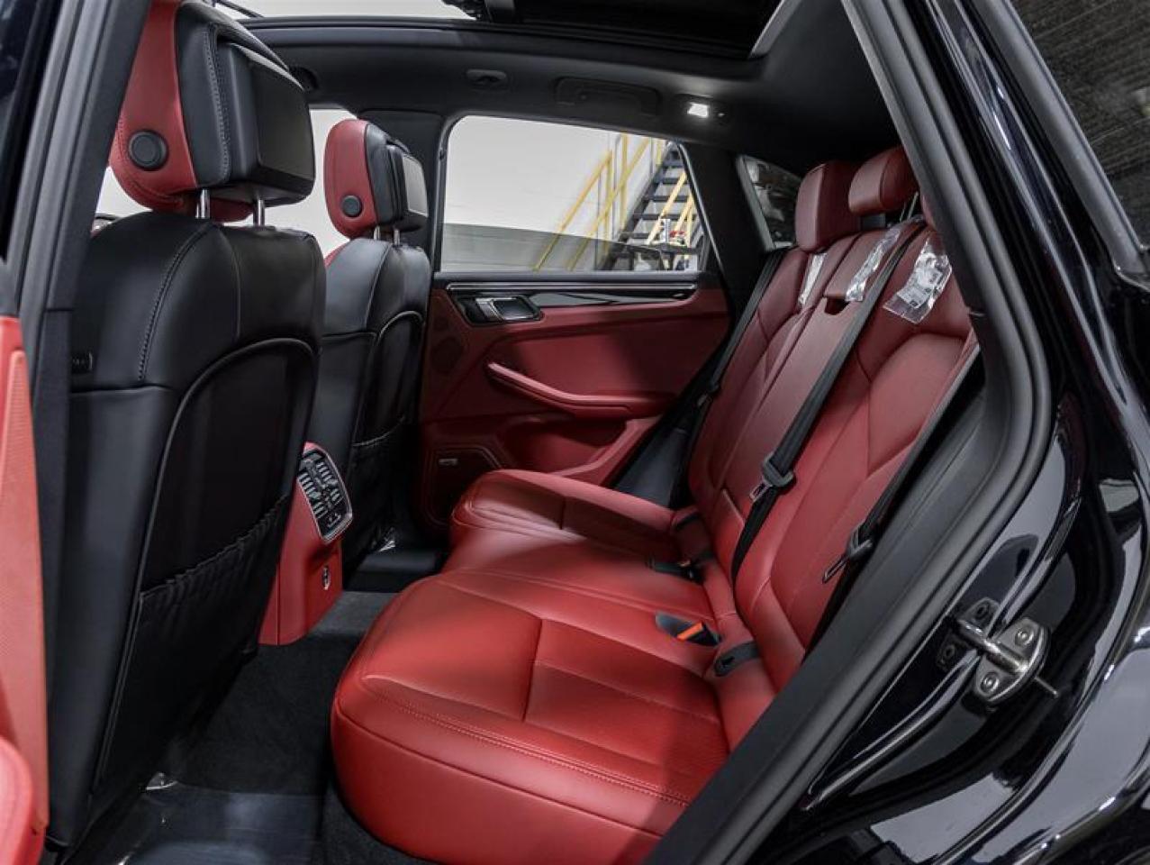 2025 Porsche Macan  Photo