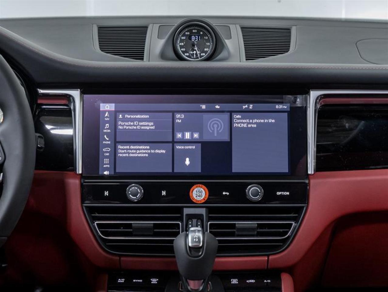 2025 Porsche Macan  Photo