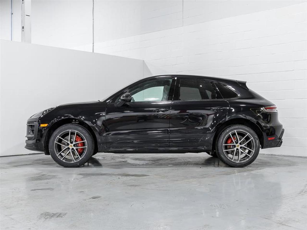 2025 Porsche Macan  Photo