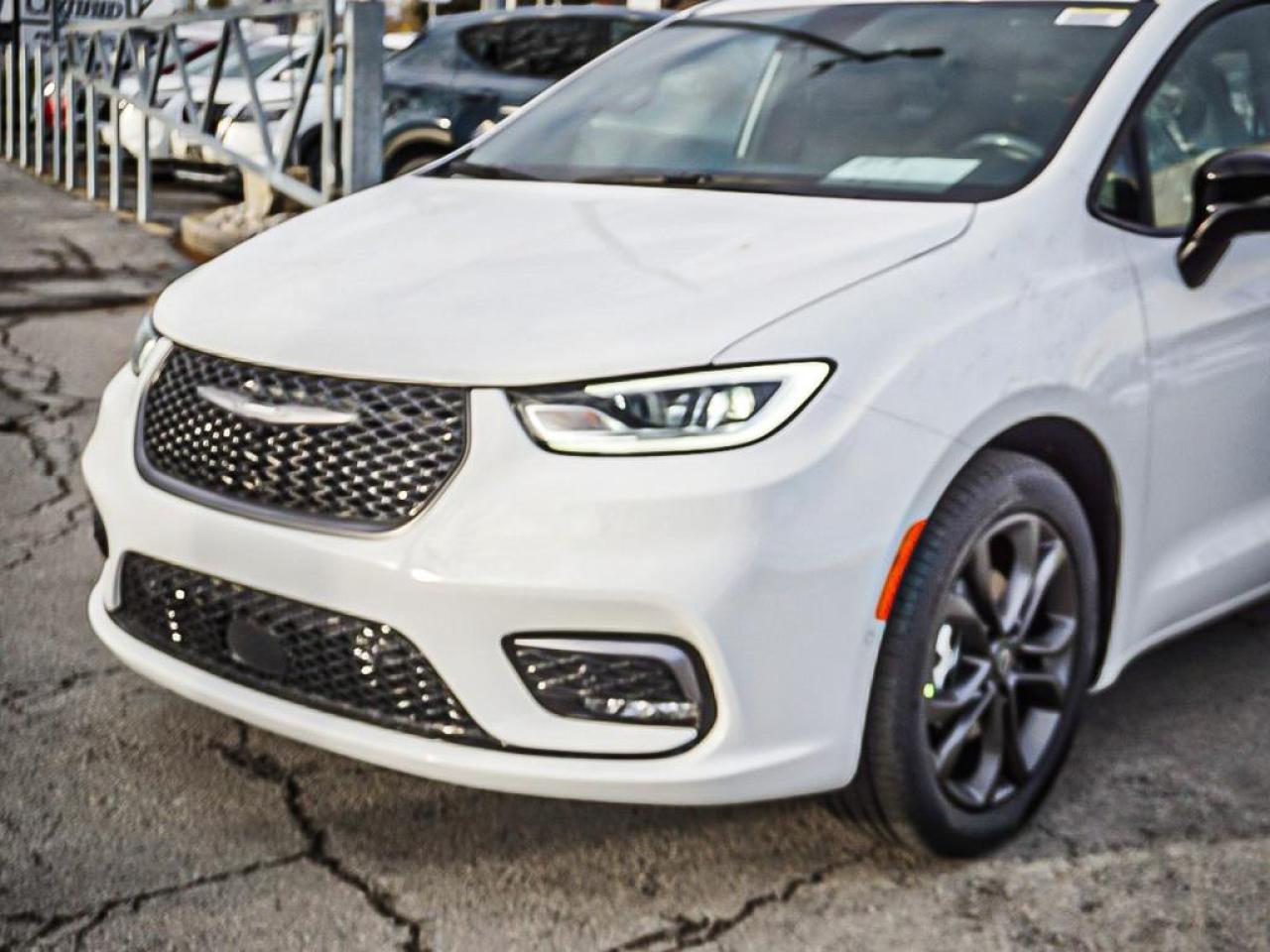 2026 Chrysler Pacifica  Photo