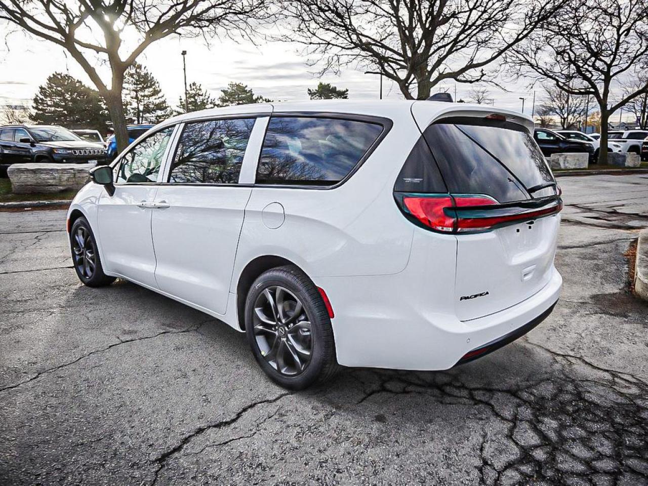 2026 Chrysler Pacifica  Photo