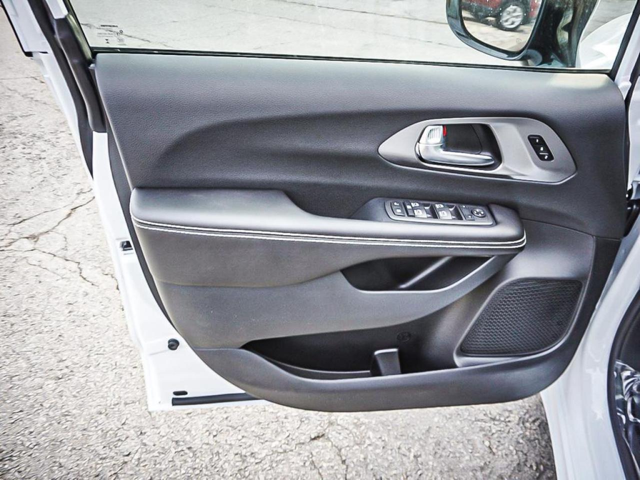 2026 Chrysler Pacifica  Photo