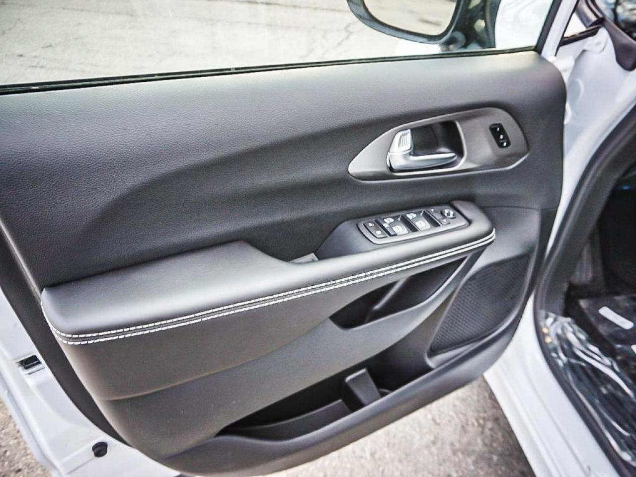 2026 Chrysler Pacifica  Photo