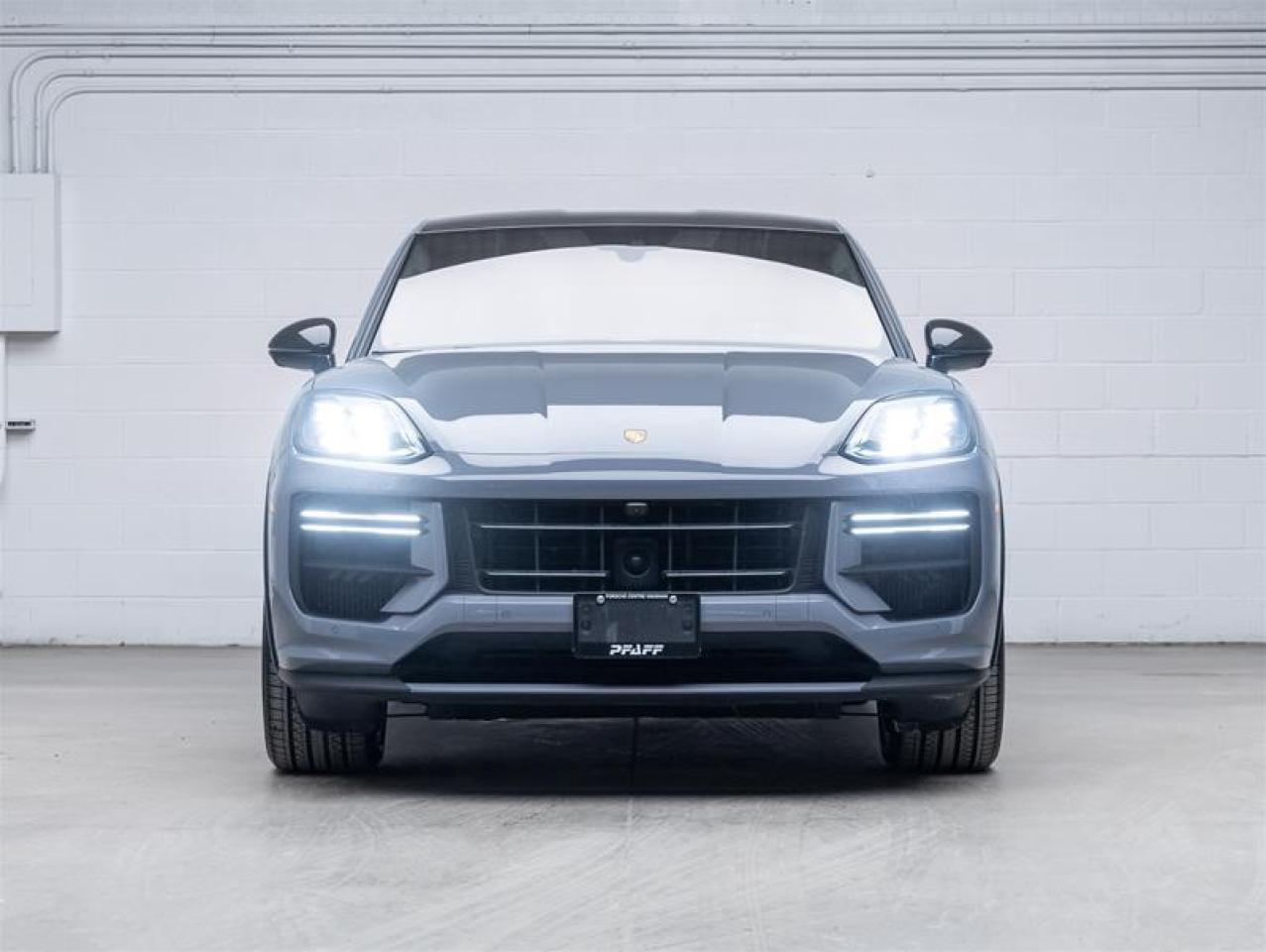 2024 Porsche Cayenne  Photo2