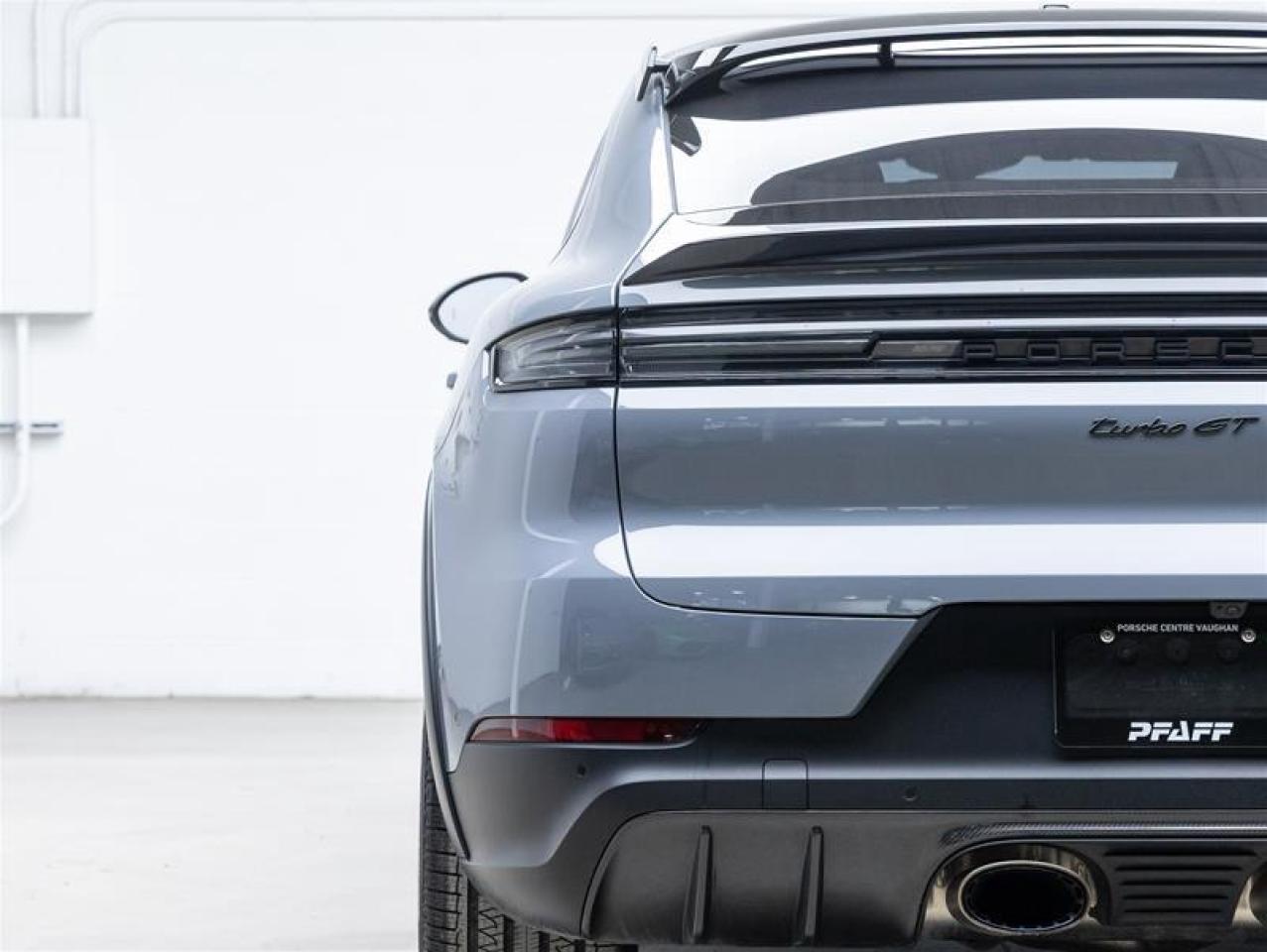 2024 Porsche Cayenne  Photo