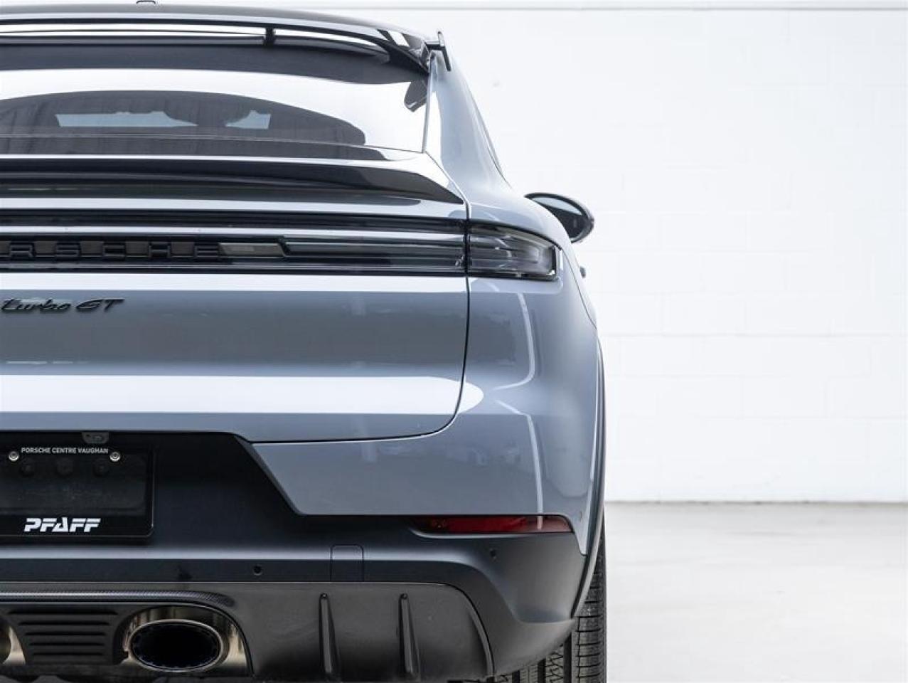 2024 Porsche Cayenne  Photo