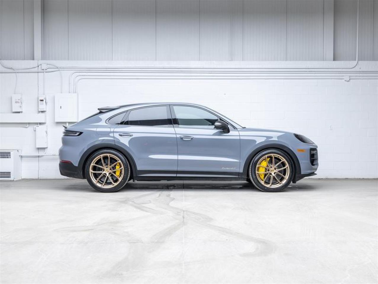 2024 Porsche Cayenne  Photo