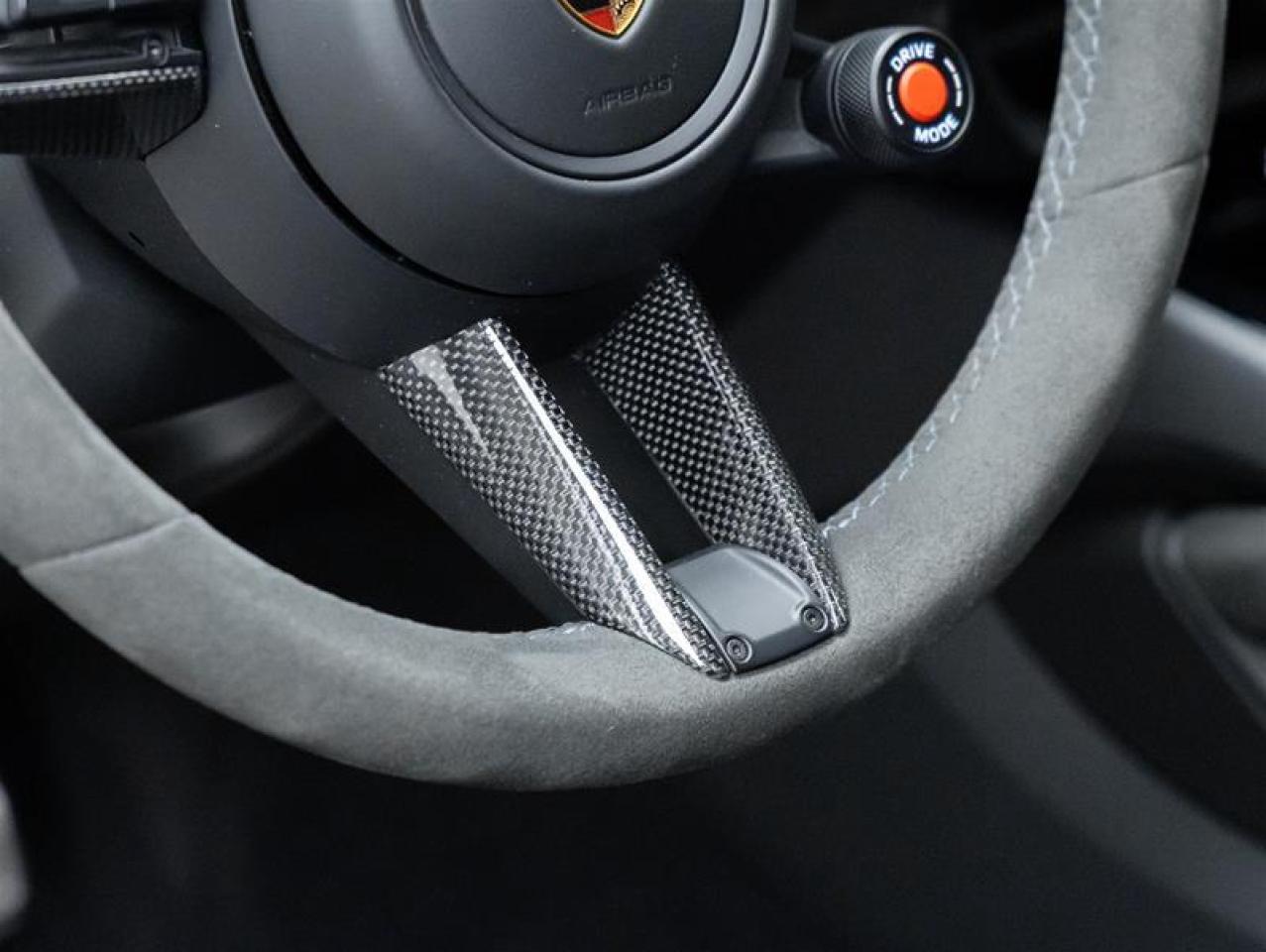 2024 Porsche Cayenne  Photo