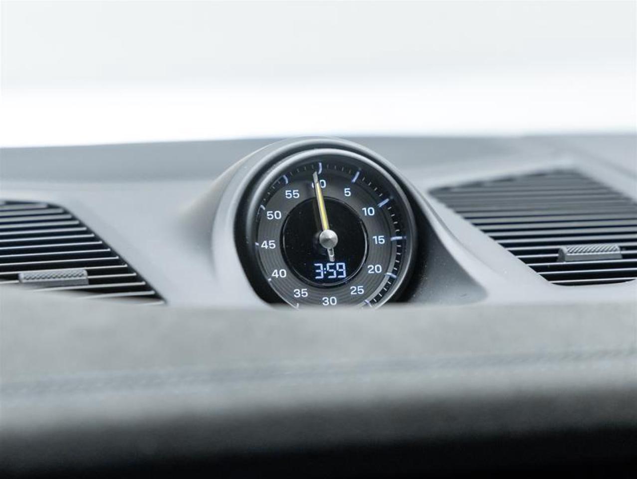 2024 Porsche Cayenne  Photo