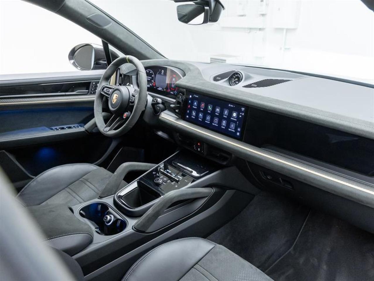 2024 Porsche Cayenne  Photo