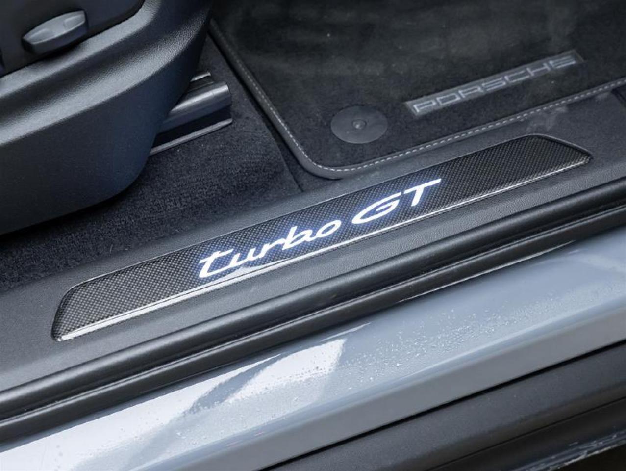 2024 Porsche Cayenne  Photo