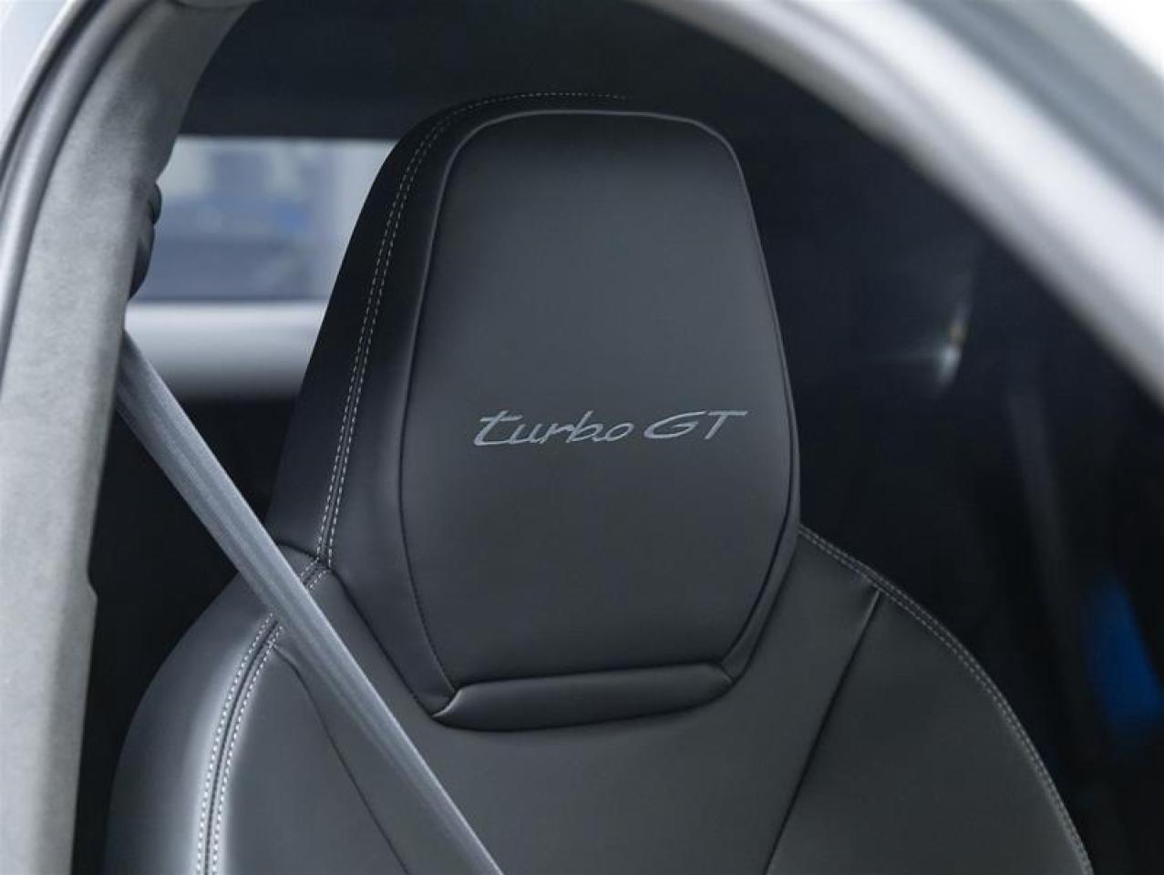 2024 Porsche Cayenne  Photo