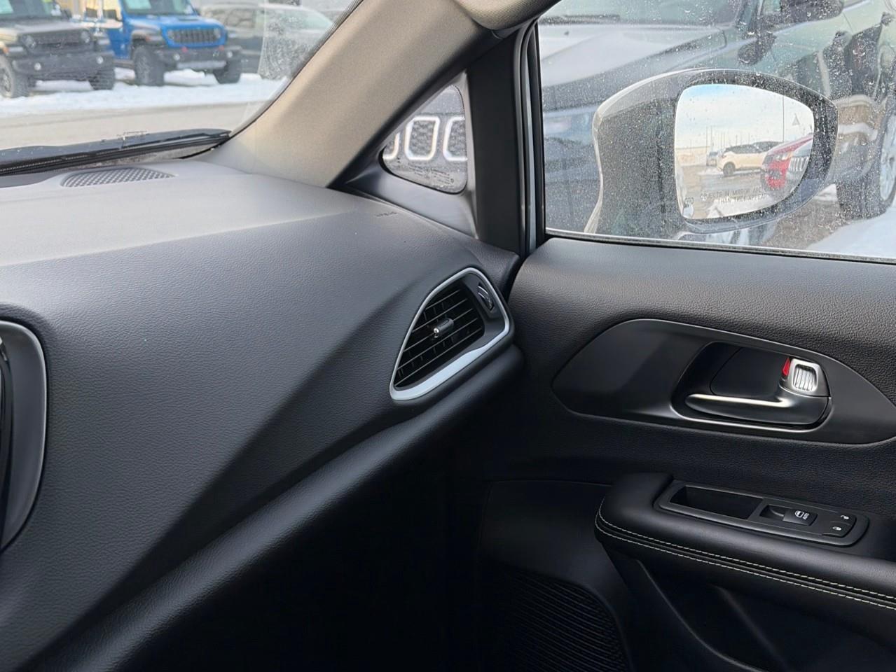 2026 Chrysler Grand Caravan SXT Front-Wheel Drive Passenger Van Photo