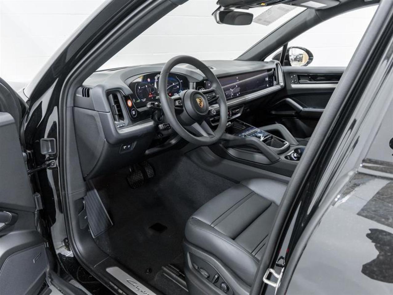 2025 Porsche Cayenne  Photo