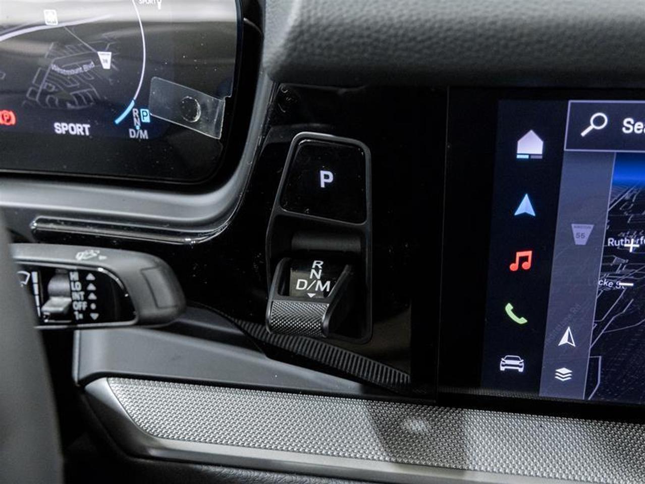 2025 Porsche Cayenne  Photo