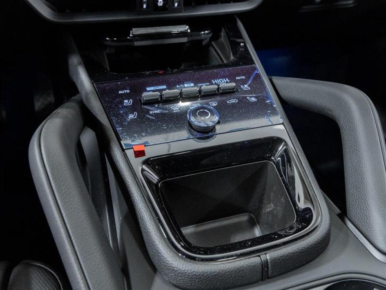 2025 Porsche Cayenne  Photo