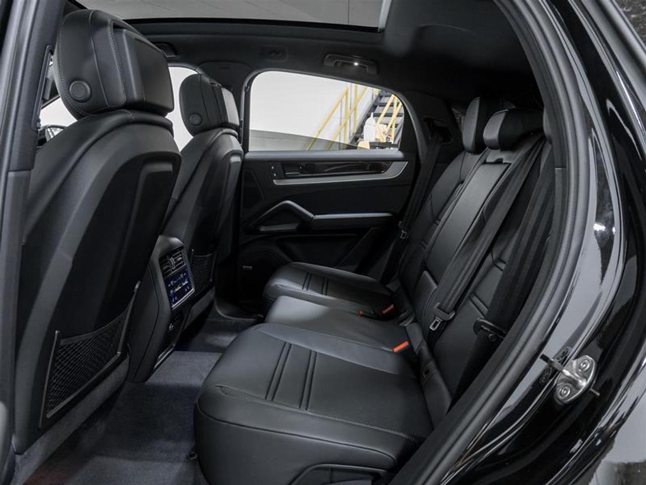 2025 Porsche Cayenne  Photo