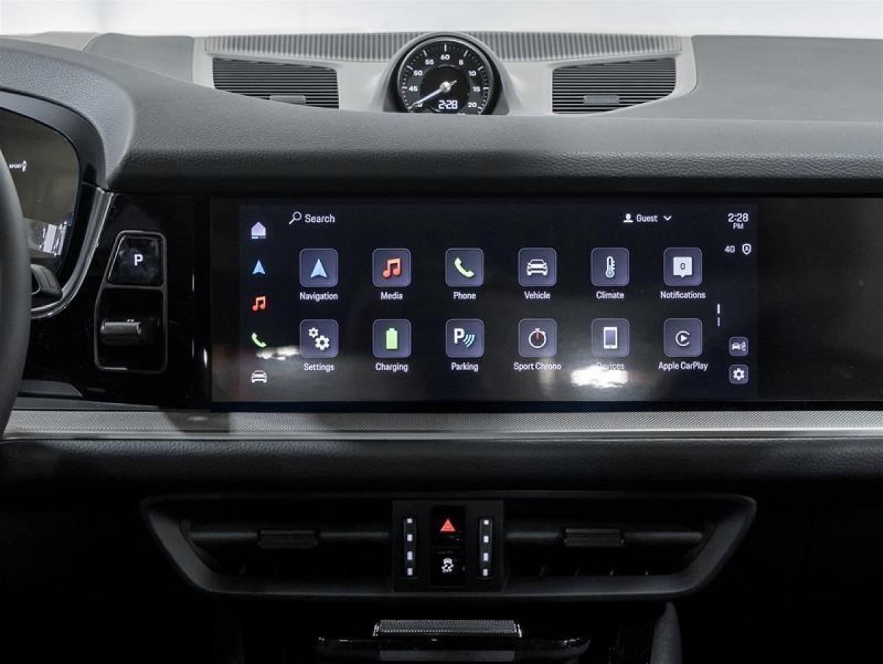 2025 Porsche Cayenne  Photo