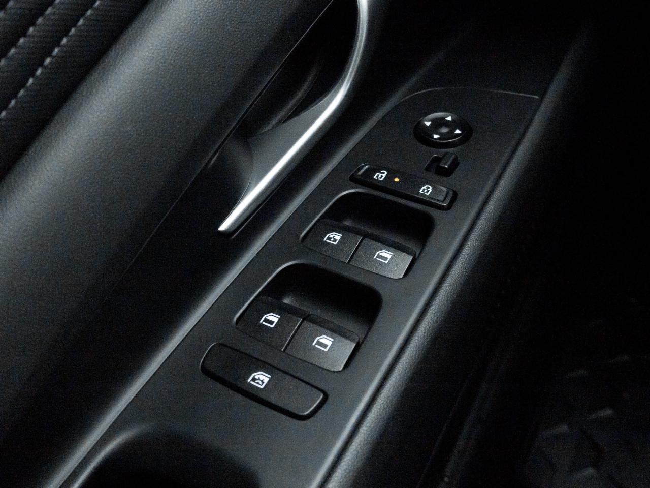 2025 Hyundai Elantra Luxury 4dr Sedan Photo