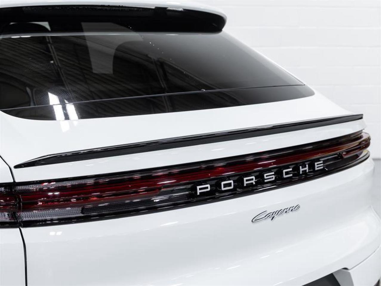 2025 Porsche Cayenne  Photo