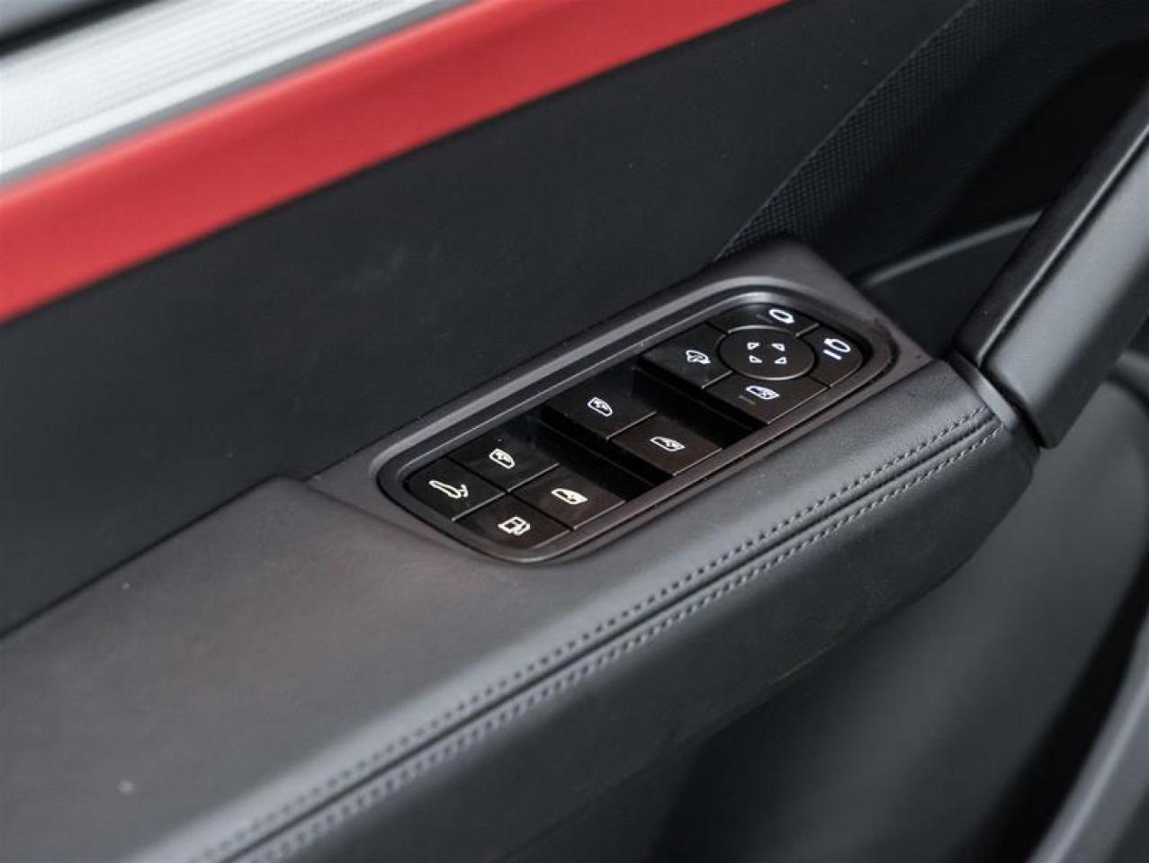 2025 Porsche Cayenne  Photo