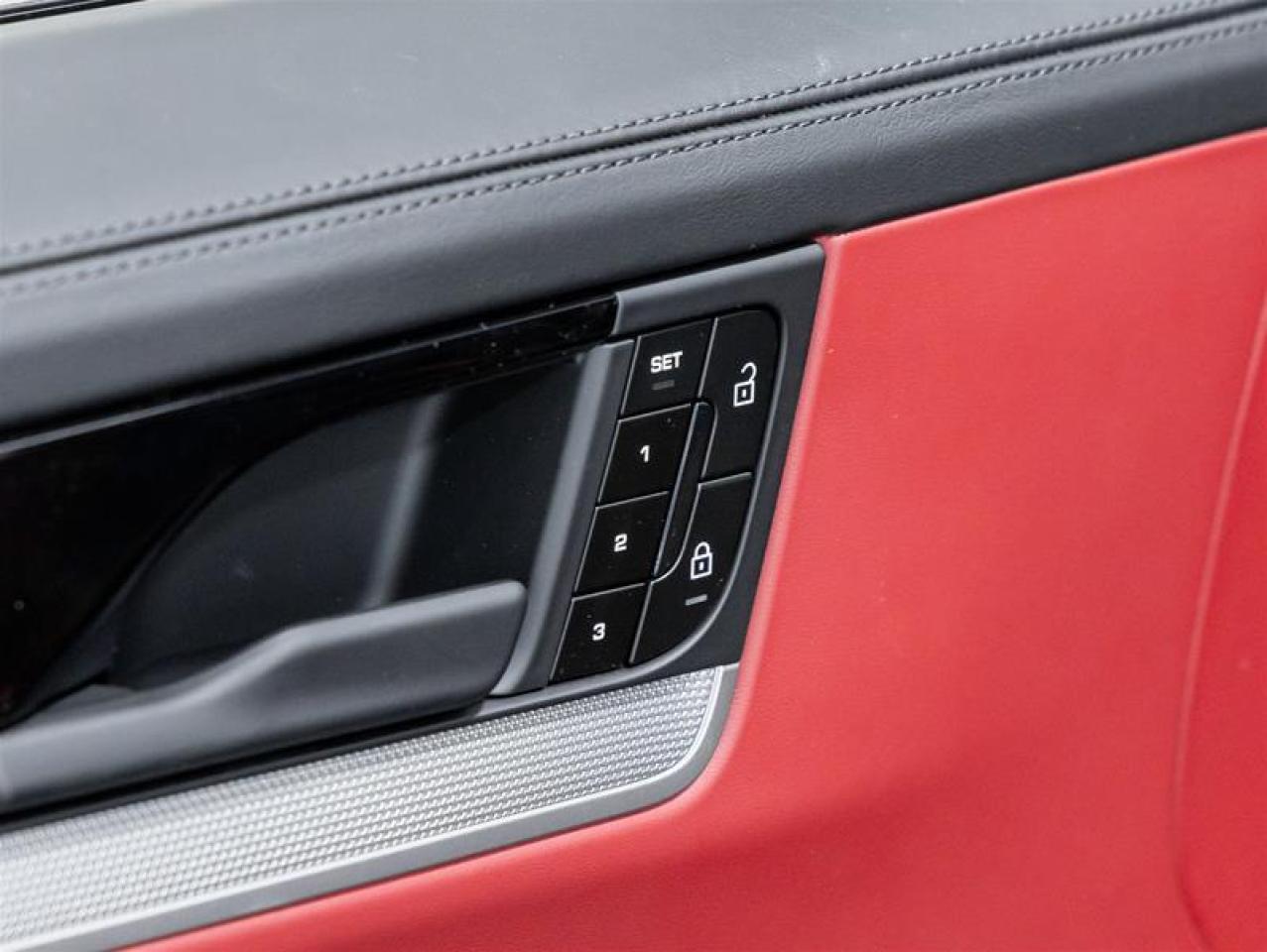 2025 Porsche Cayenne  Photo