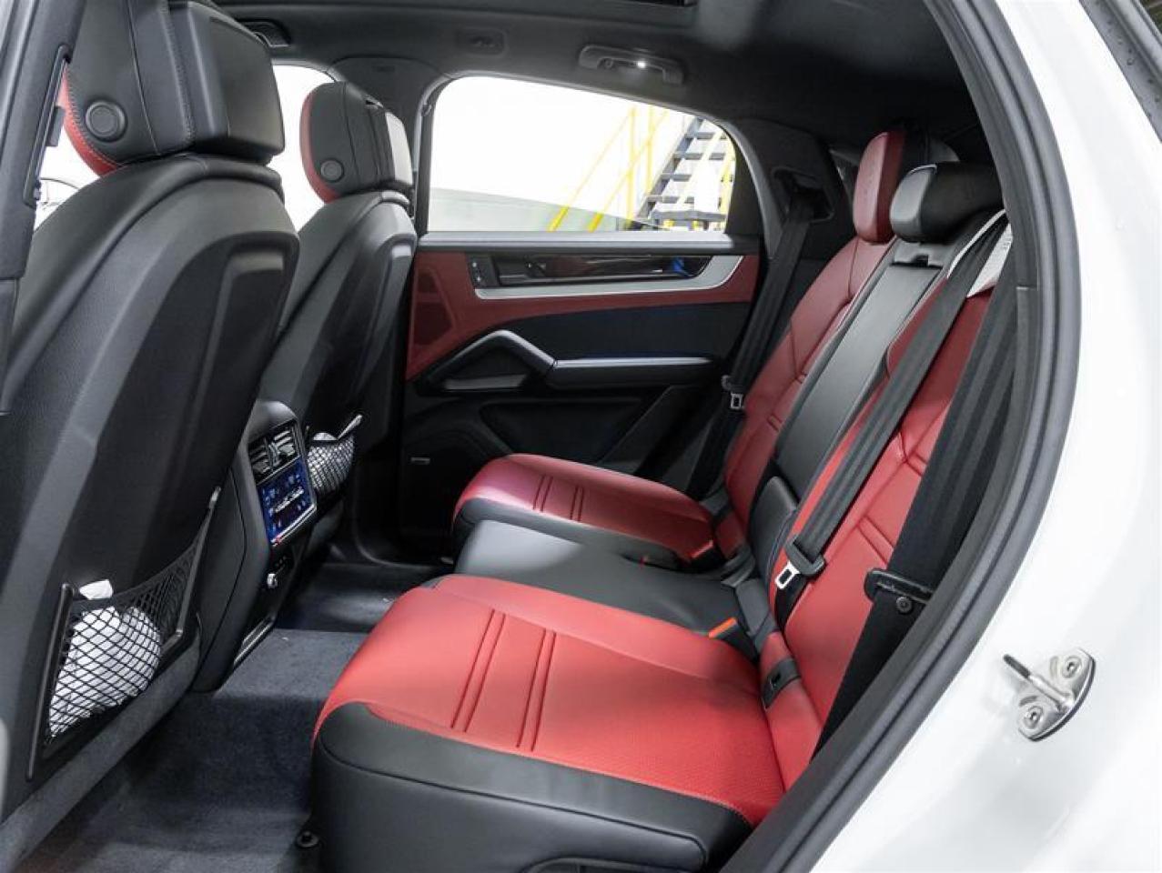 2025 Porsche Cayenne  Photo