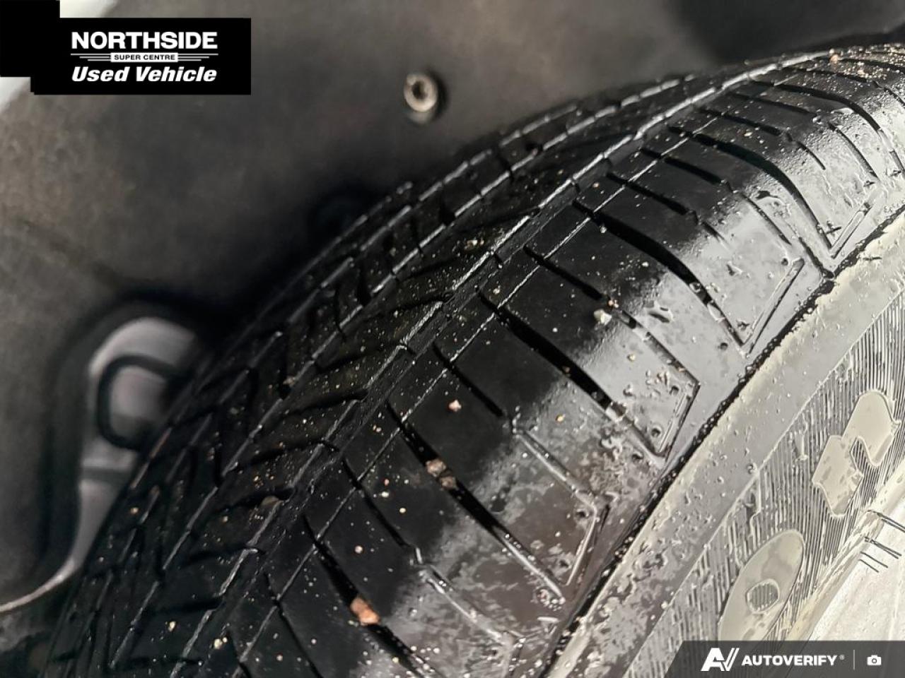 2023 Toyota Sienna XLE 8-Passenger 4dr Front-Wheel Drive Passenger Van Photo