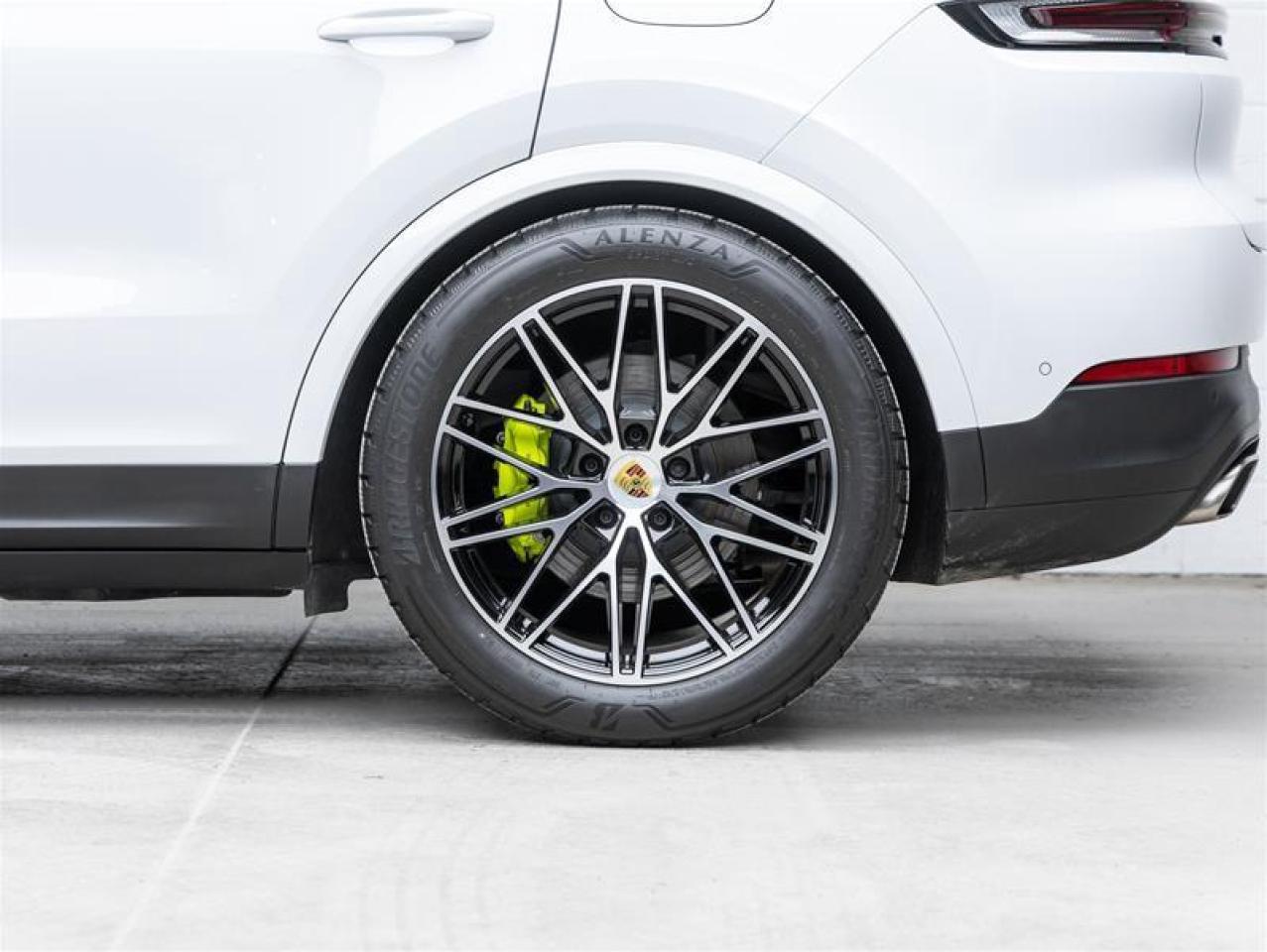 2024 Porsche Cayenne  Photo