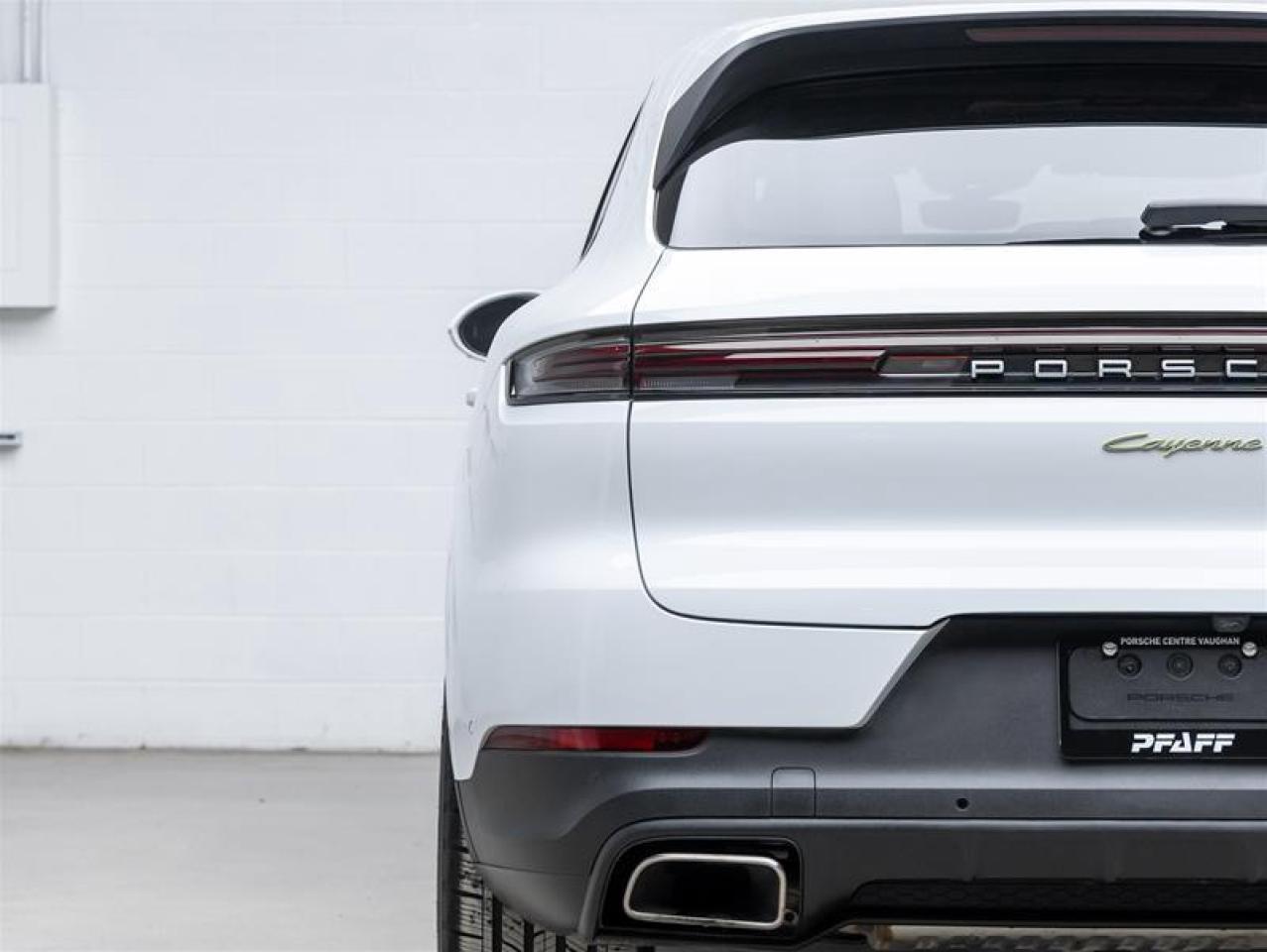 2024 Porsche Cayenne  Photo