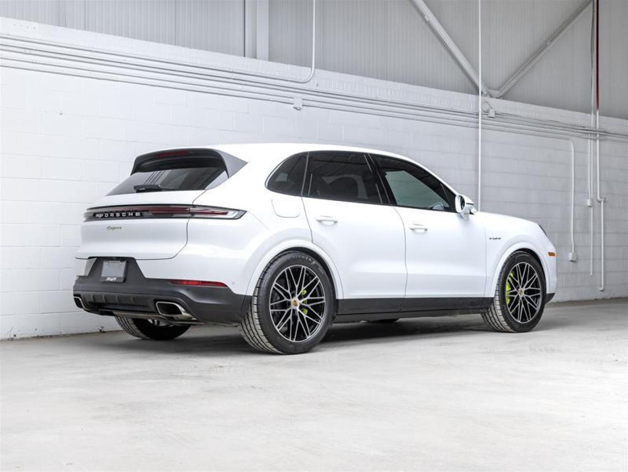 2024 Porsche Cayenne  Photo