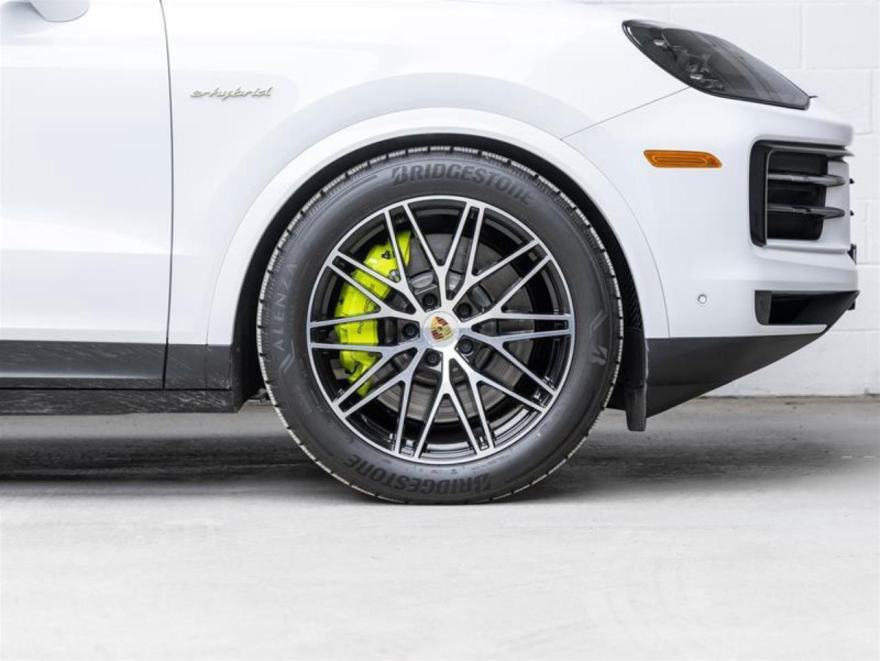 2024 Porsche Cayenne  Photo