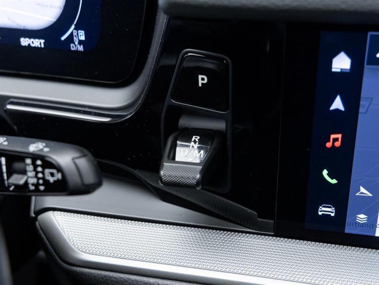 2024 Porsche Cayenne  Photo