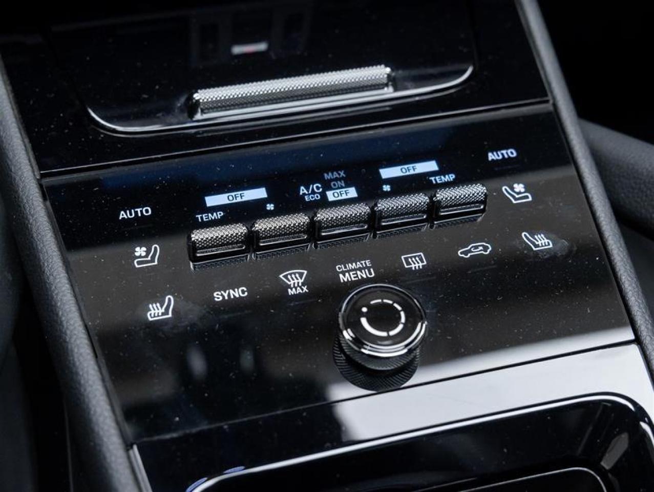 2024 Porsche Cayenne  Photo