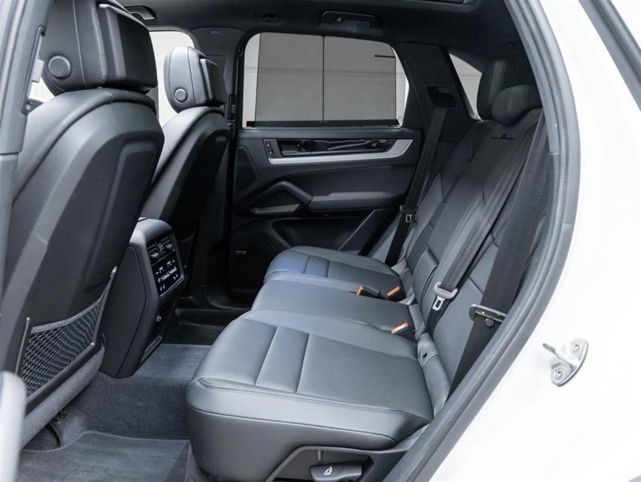 2024 Porsche Cayenne  Photo