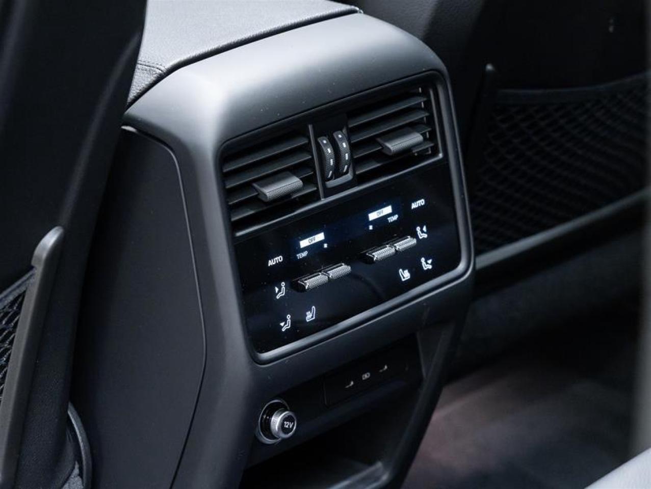 2024 Porsche Cayenne  Photo