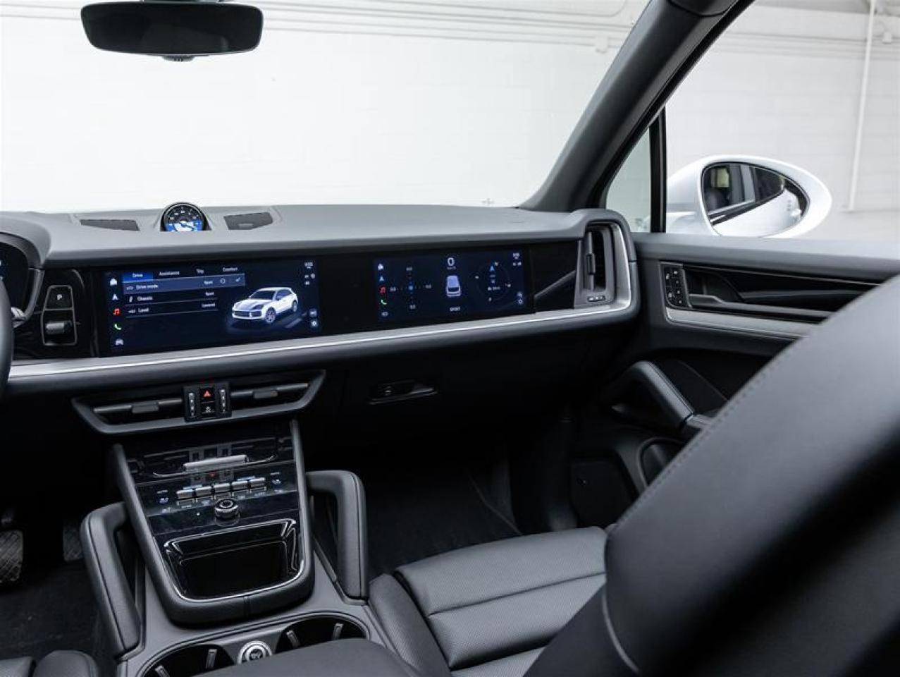 2024 Porsche Cayenne  Photo