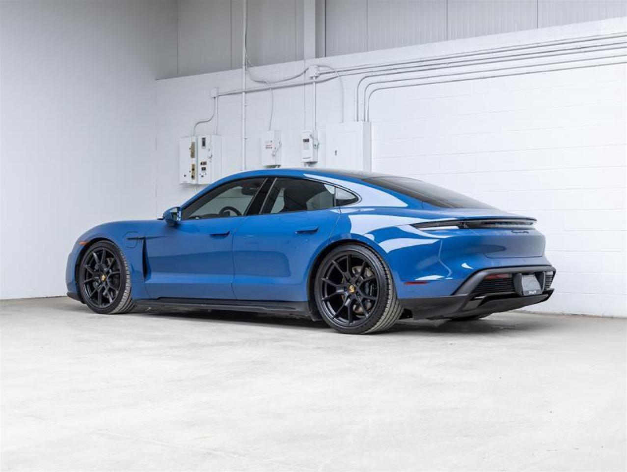 2023 Porsche Taycan  Photo