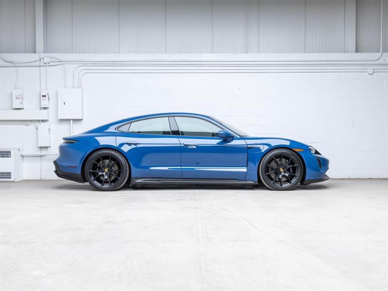 2023 Porsche Taycan  Photo