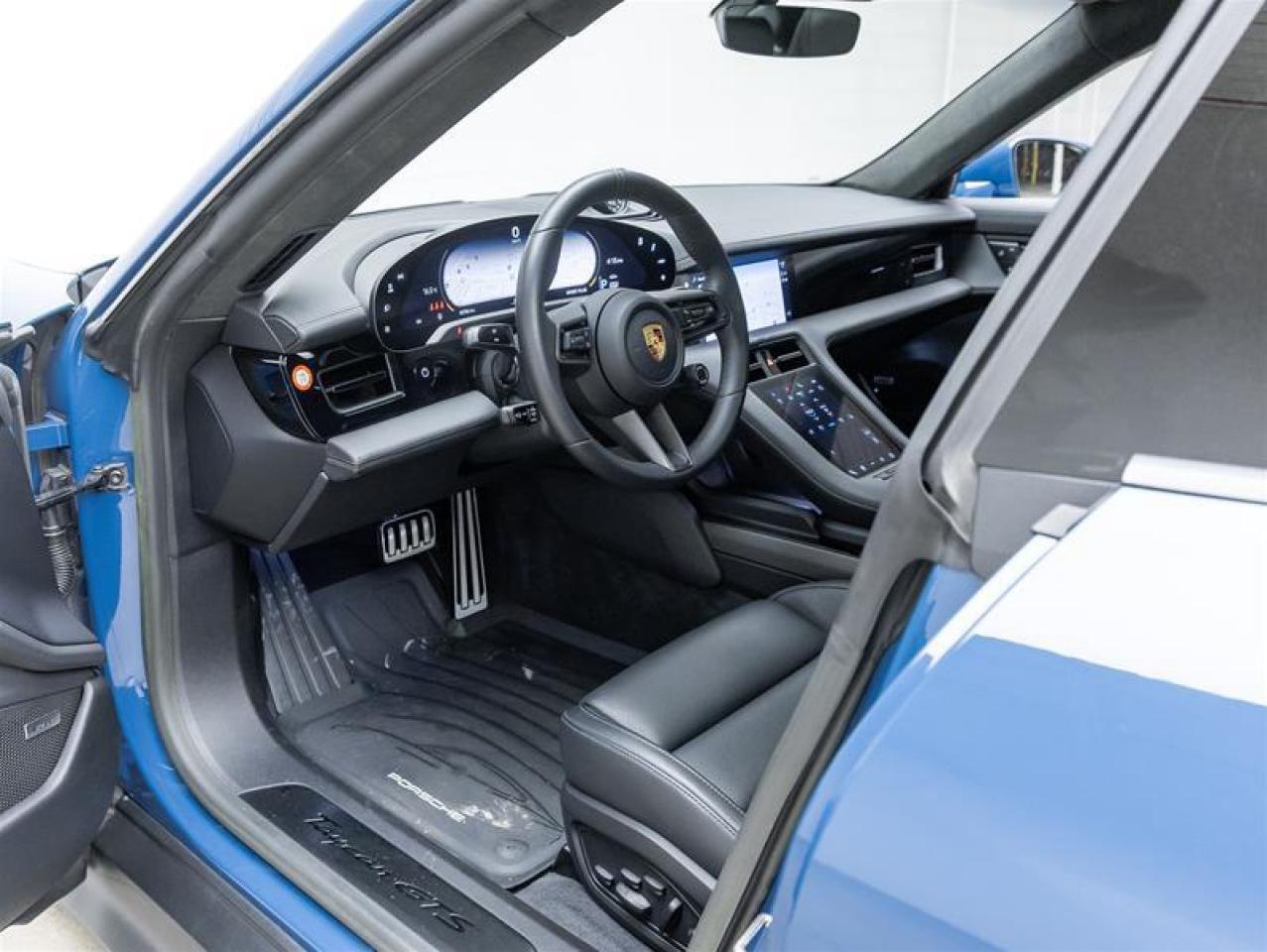 2023 Porsche Taycan  Photo