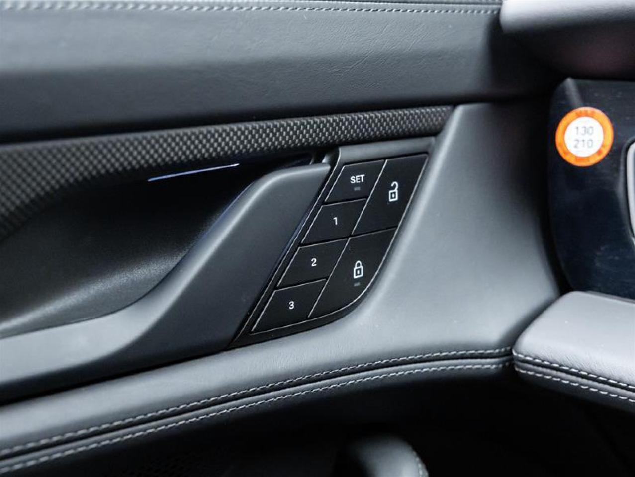 2023 Porsche Taycan  Photo