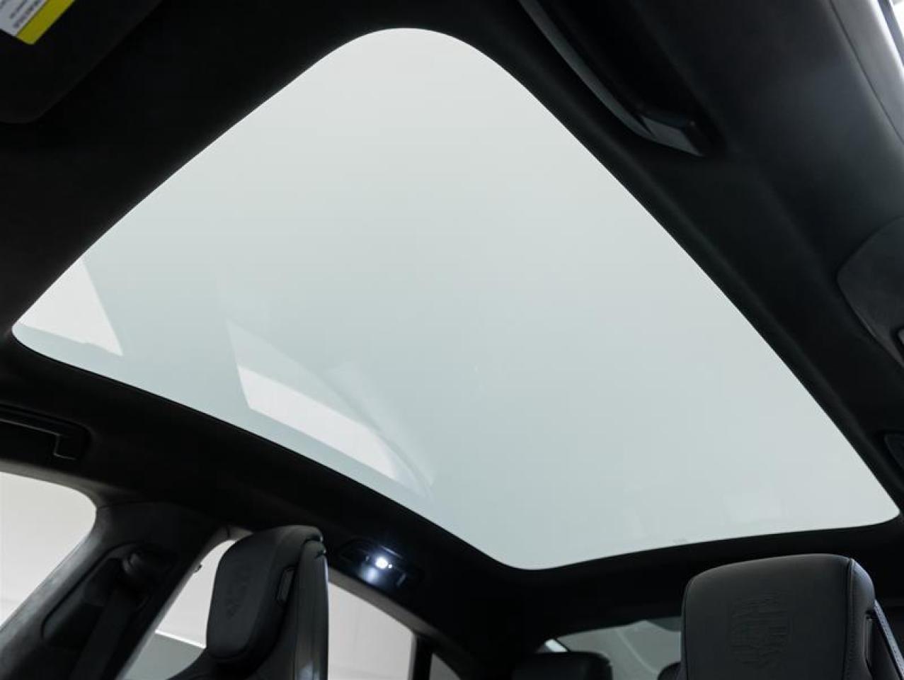 2023 Porsche Taycan  Photo