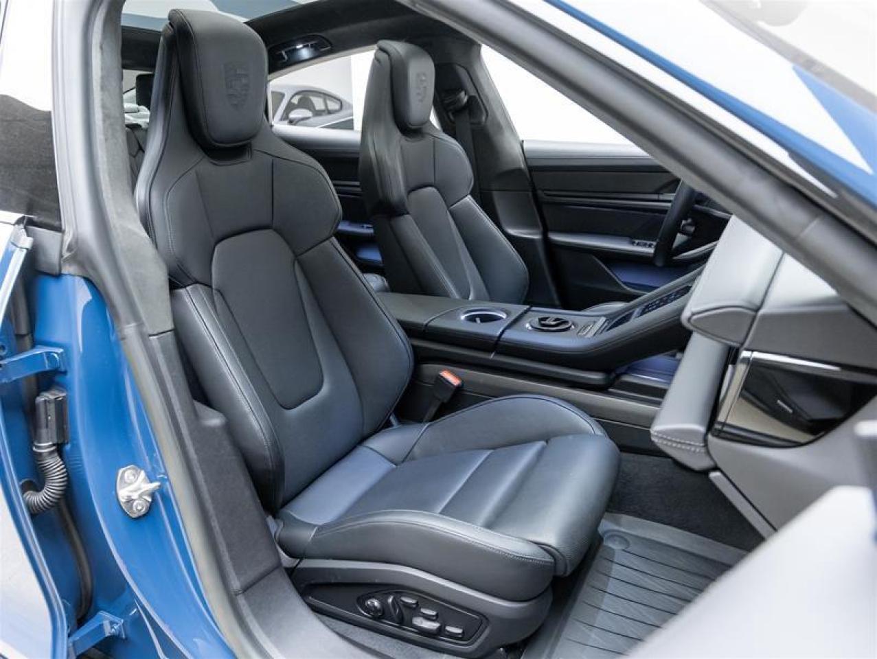 2023 Porsche Taycan  Photo